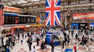 A Walk Through The London Victoria Station London England [upl. by Polloch]